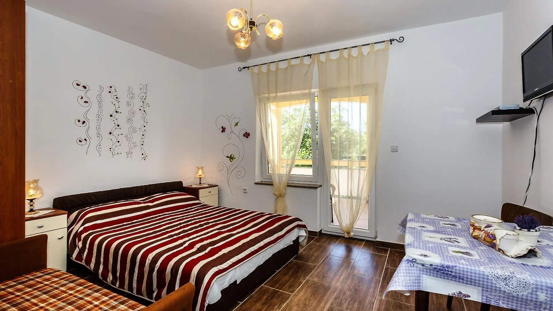 Sara Apartments Malinska 0*,