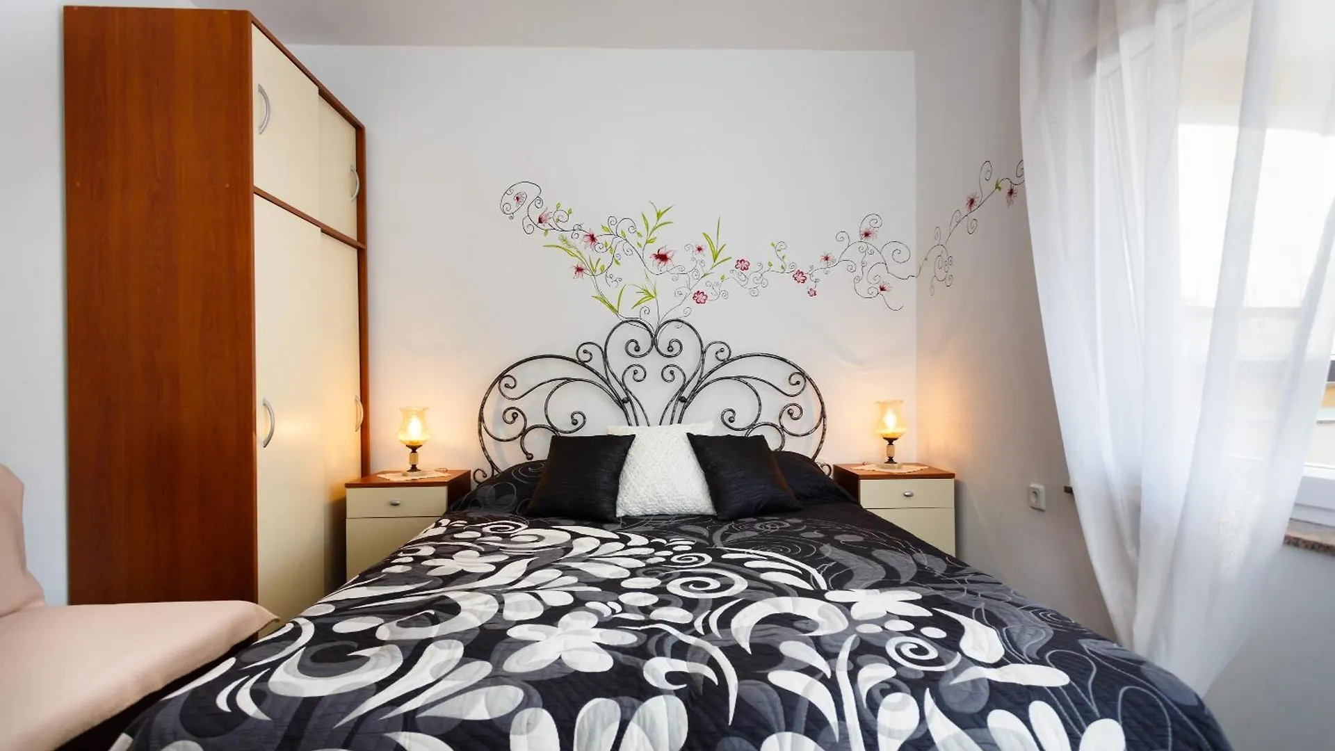 Sara Apartments Malinska Croatia