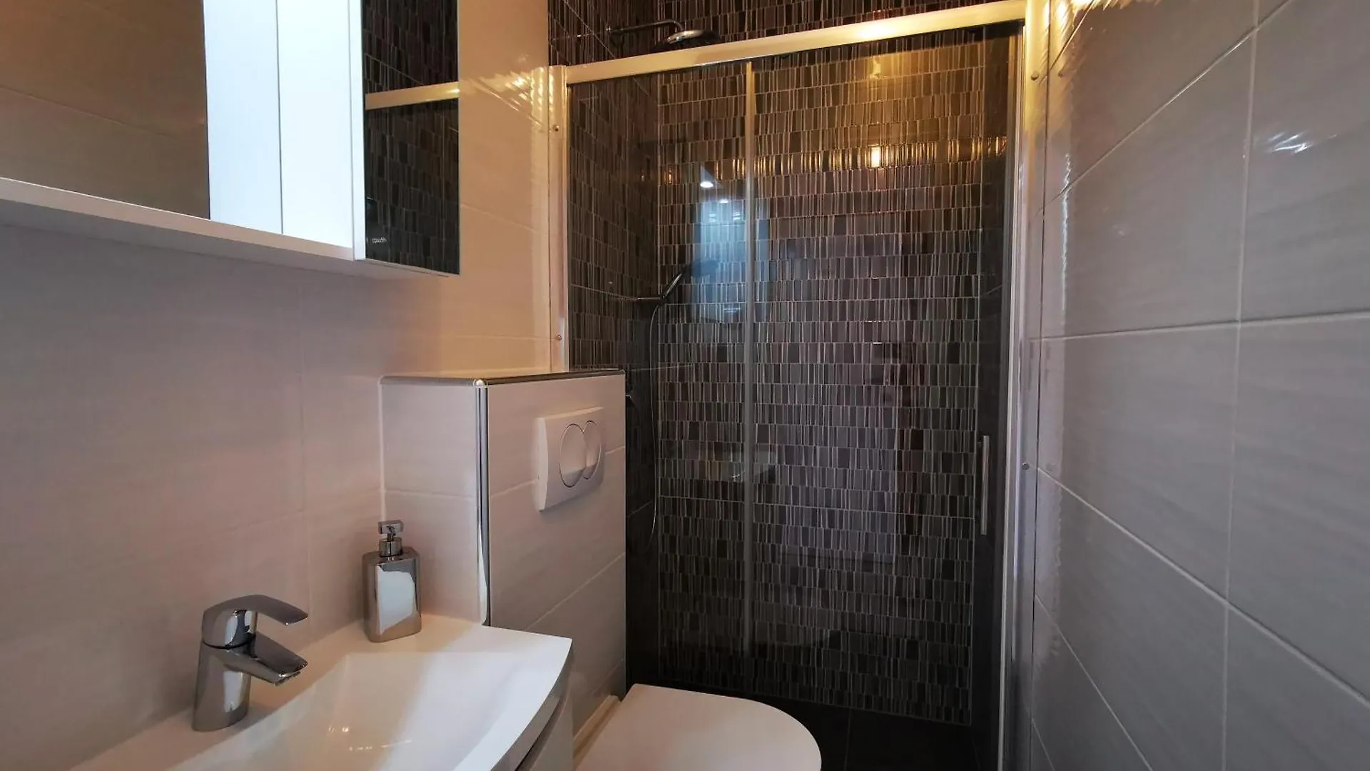 Sara Apartments Malinska Croatia